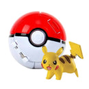 Pokebola com figura Pokémon colecionável