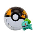 Pokebola com figura Pokémon colecionável