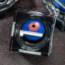 Dados de RPG transparentes com núcleo líquido